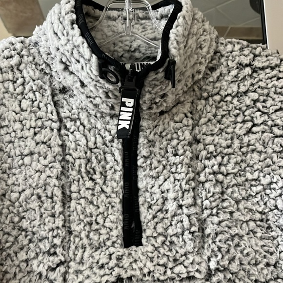 Pink Victoria’s Secret blouse, size M, like new construction. - Picture 2 of 6